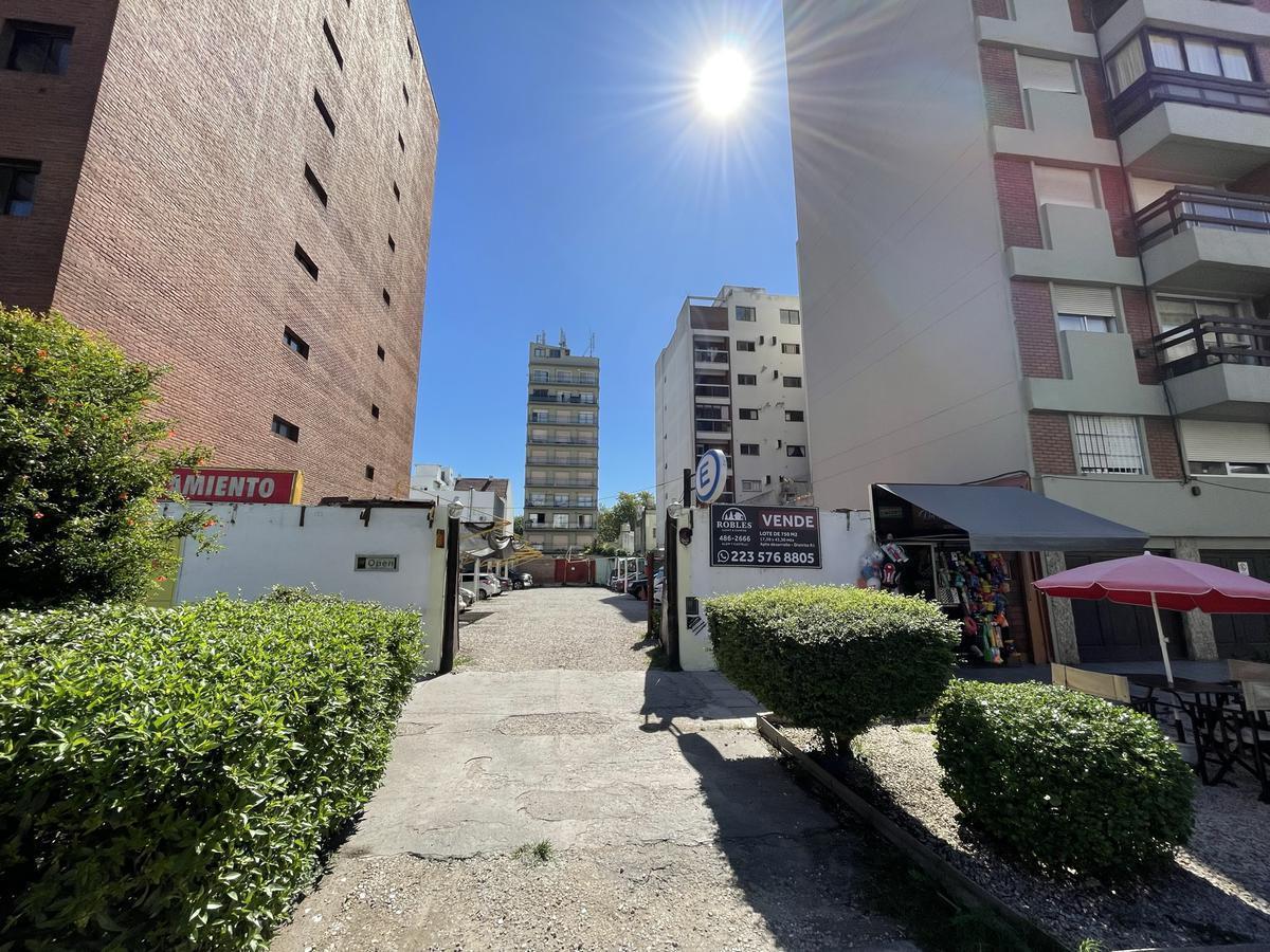 Lote apto desarrollo de 750 m² en excelente entorno — La Perla