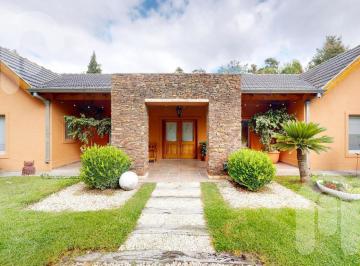Casa · 390m² · 4 Dormitorios · 3 Cocheras · Venta Casa 4 Dorm. Campos de Roca
