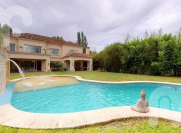 Casa · 302m² · 9 Ambientes · 2 Cocheras · Venta Casa 4 Dorm. Haras del Sur