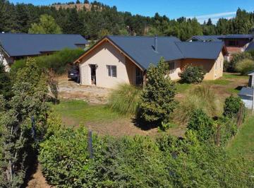 Casa · 110m² · 4 Ambientes · Casa a La Venta en Dina Huapi
