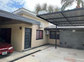 Casa · 120m² · 3 Ambientes · 2 Cocheras · Casa en Venta - 2 Dorm. 2 Baños - Cochera - 270 m² - Las Malvinas, Villa Carlos Paz