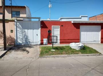 Casa · 120m² · 4 Ambientes · Casa en Venta - 2 Dorm. 2 Baños - 500 m² - Zárate
