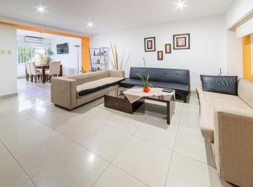 PH · 179m² · 4 Ambientes · 1 Cochera · Duplex en Villa Bosch