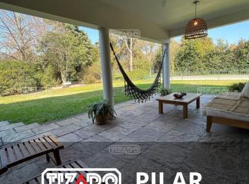 Casa · 278m² · 5 Ambientes · 5 Cocheras · Casa en Venta en Village Golf & Tennis, Pilar, G. B. a. Zona Norte