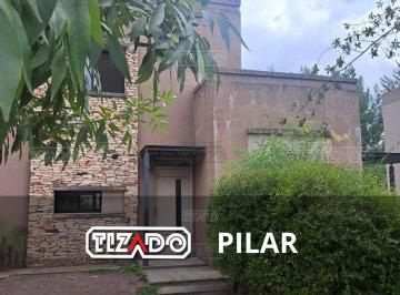 Departamento · 73m² · 3 Ambientes · 1 Cochera · Departamento Dúplex en Venta en Manzanares Chico, Pilar, G. B. a. Zona Norte