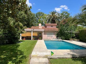 Quinta vacacional · 150m² · 5 Ambientes · 4 Cocheras · Venta Apto Crédito Hipotecario Casa Quinta con Pileta, Quincho y Dependencia - Francisco Alvarez