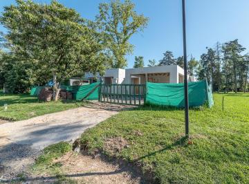 Casa · 158m² · 5 Ambientes · 1 Cochera · Venta Casa 3 Ambientes en Lote de 640 m², Rio Hondo Al 200, Manzanares, Santa Clara.