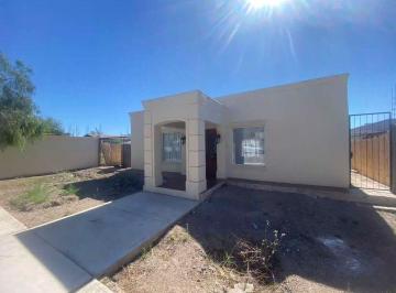 Casa · 112m² · 3 Ambientes · 1 Cochera · Vendemos Casa en Alto Challao