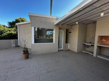 Departamento · 105m² · 3 Ambientes · Casa Planta Alta 2 Dorm. Venta Quincho Rio