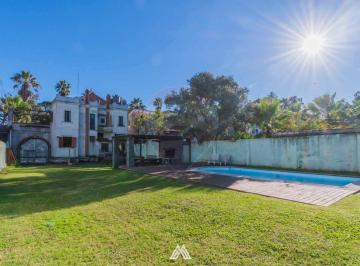 Casa · 267m² · 5 Ambientes · 1 Cochera · Venta Casa Atlántida 3 Dorm. Fondo C/piscina