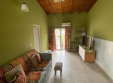 Casa · 150m² · 5 Ambientes · 2 Cocheras · Casa en Venta - 4 Dorm. 2 Baños - Cocheras - 372 m² - Campana