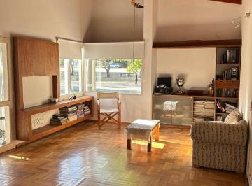 Departamento · 190m² · 4 Ambientes · Departamento en Venta - 3 Dorm. 2 Baños - Cochera - 400 m² - Córdoba