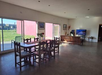 Casa · 169m² · 5 Ambientes · 4 Cocheras · Casa en Venta - 4 Dorm. 2 Baños - Cocheras - 276 m² - Haras Santa María, Buenos Aires