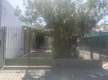 Casa · 124m² · 3 Ambientes · 1 Cochera · Casa en Venta - 3 Dorm. 2 Baños Cochera - 463 m² - San Miguel del Monte, Buenos Aires