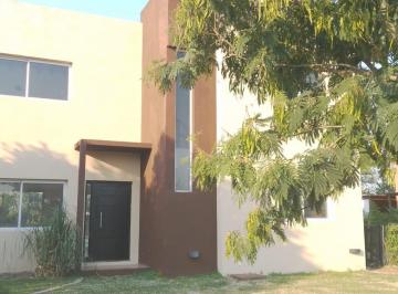Casa · 150m² · 6 Ambientes · 2 Cocheras · Casa en Venta - 3 Dorm. 2 Baños - 900 m² - Nordelta