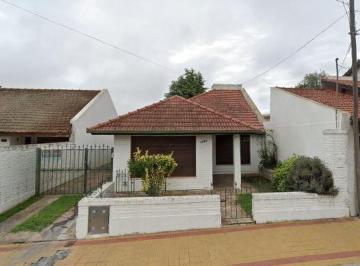 Casa · 120m² · 4 Ambientes · 2 Cocheras · Casa en Venta - 3 Dorm. 2 Baños - Cochera - 650 m² - Tandil