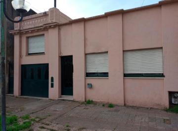 Casa · 190m² · 7 Ambientes · Casa en Venta - 2 Dorm. 1 Baño - 190 m² - La Plata