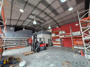 Bodega-Galpón · 320m² · 8 Ambientes · 6 Cocheras · Galpón - Bernardino Rivadavia
