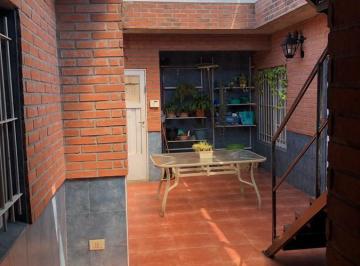 Casa · 300m² · 3 Ambientes · Casas y Galpón en Venta - 2 Dorm. 1 Baño c/u - 350 m² - Boulogne