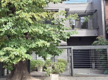 Casa · 238m² · 6 Ambientes · 1 Cochera · Casa en La Lucila