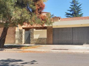 Ingreso Principal · Casa en Venta, Bº Bianchi, Godoy Cruz, Mendoza. Apta Crédito Hipotecario!
