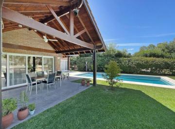 Casa · 139m² · 4 Ambientes · 1 Cochera · Casa; en Venta en Country Club Los Cardales.