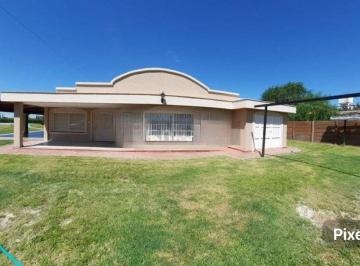 Casa · 465m² · 4 Ambientes · Venta, Casa - San Martin Palmira