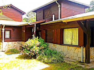Casa · 260m² · 6 Ambientes · 4 Cocheras · Venta Casa 2 Cabañas Pileta Quincho Sierra Padres