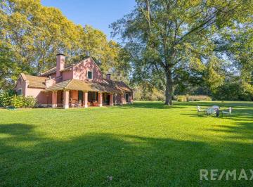 Quinta vacacional · 600m² · 8 Dormitorios · Venta Quinta de 75000 m en Moreno