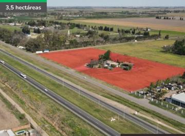 Campo · 240m² · Espectacular Campo Sobre Autopista 9 (Altura San Nicolas)
