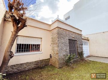 Casa · 209m² · 9 Ambientes · 3 Cocheras · Casa en Venta - 4 Dorm. 2 Baños - Cocheras - 209 m² - Tolosa, La Plata