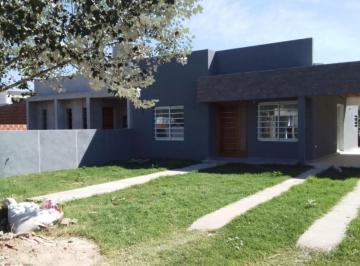 Casa · 110m² · 4 Ambientes · 1 Cochera · Casa en Venta - 3 Dorm. 2 Baños - 200 m² - San Miguel del Monte