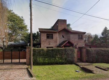 Casa · 260m² · 4 Ambientes · 1 Cochera · Casa en Venta - 3 Dorm. 3 Baños - Cochera - 300 m² - Ingeniero Maschwitz, Escobar