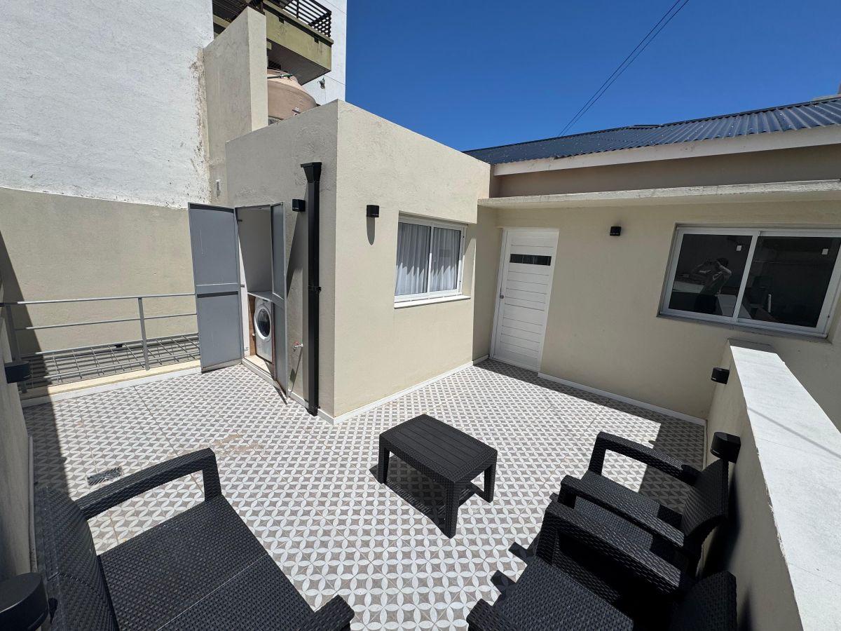 Chalet en ph 4 amb, 160m² con cochera y terraza — Estación Terminal