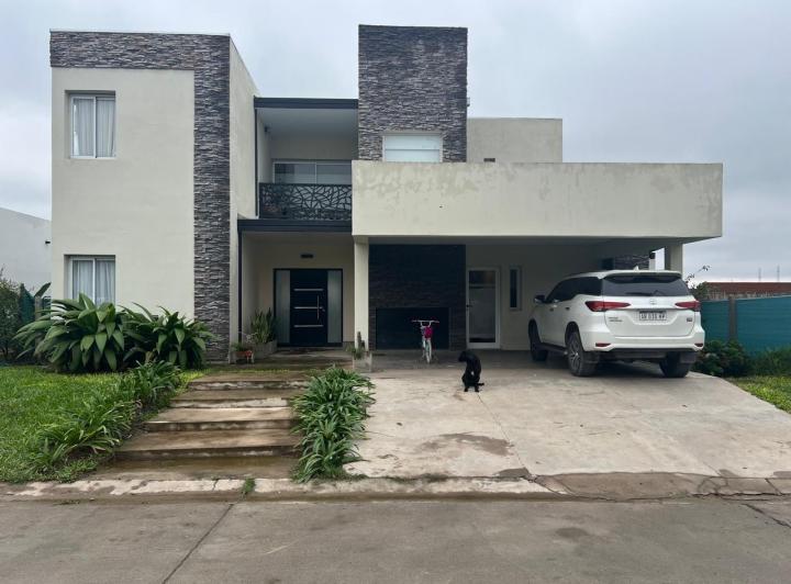 Casa · 285m² · 4 Ambientes
