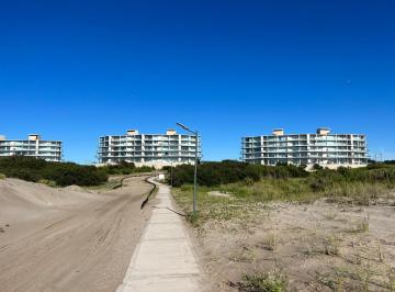 Departamento · 82m² · 3 Ambientes · 1 Cochera · Departamento North Beach