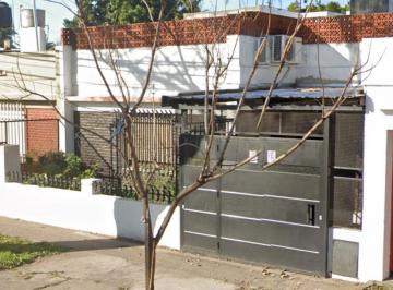 Casa · 75m² · 3 Ambientes · 1 Cochera · Casa de Dos Dorm. en Venta Barrio Tiro Suizo Apta Credito