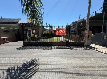 Casa · 169m² · 4 Ambientes · 2 Cocheras · Casa en Venta Uso Comercial Sobre Elías Yofre