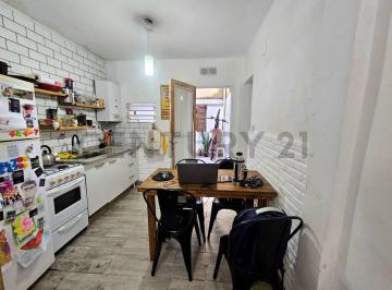 Departamento · 33m² · 2 Ambientes · Departamento de Pasillo en Venta