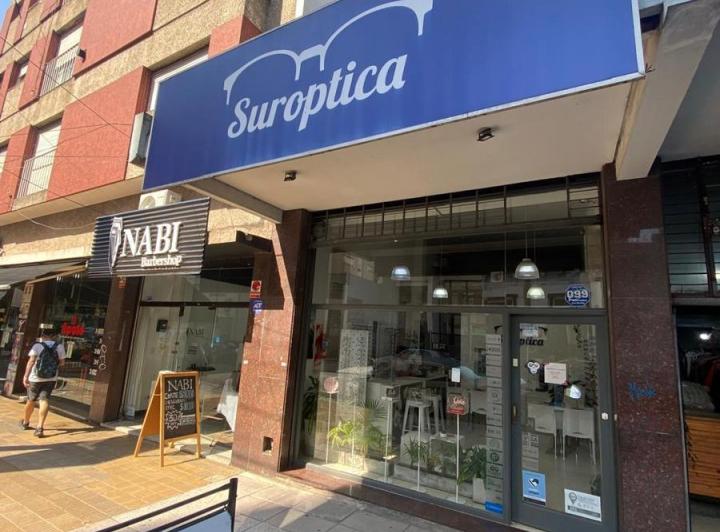 Local comercial · 64m²
