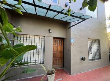 Casa · 150m² · 2 Dormitorios · 2 Cocheras · Casa en Venta, San Ignacio Al 2200, Ituzaingó.