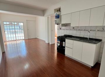 Departamento · 40m² · 2 Ambientes · Dpto • 2 Amb • Luminoso Sobre Av • Av Gral San Martin 2300
