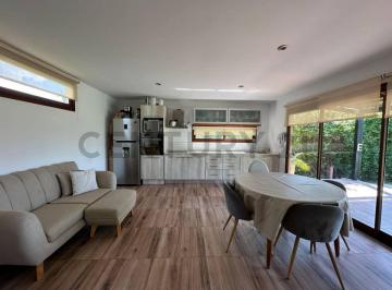 Casa · 45m² · 2 Ambientes · 1 Cochera · Casa en Alquiler