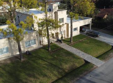 Casa · 500m² · 6 Ambientes · 2 Cocheras · Casa en Venta