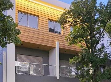 Casa de 4 ambientes, Villa Pueyrredón · Triplex 4 Ambientes - Cochera Doble y Quincho