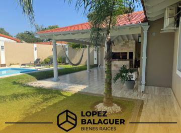 Casa · 170m² · 4 Ambientes · 2 Cocheras · Casa de 4 Ambientes con Piscina Apto Crédito en Ciudad Evita