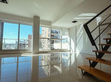 Oficina comercial · 98m² · 3 Ambientes · 1 Cochera · Departamento Triplex Apto Profesional en Belgrano