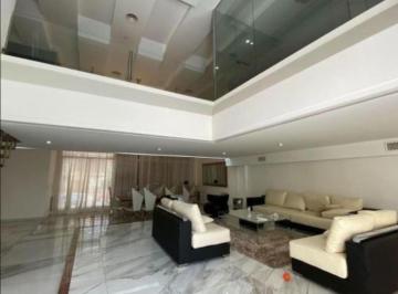 Casa · 618m² · 6 Ambientes · 2 Cocheras · Casa en Devoto Doble Frente