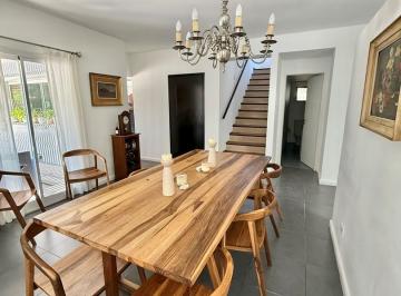 Casa · 196m² · 5 Ambientes · Casa en Venta en San Isidro Labrador, Villanueva, Tigre