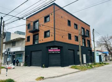 Local comercial · 120m² · 1 Ambiente · Alquiler o Venta Amplio Local Comercial Libertad y Neuquen